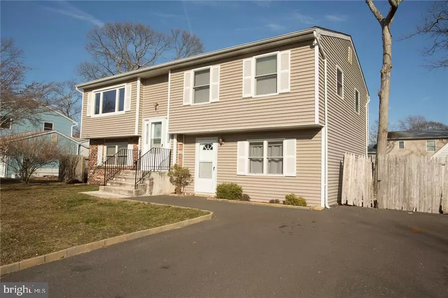 12 REDWOOD LN, Tuckerton, NJ 08087