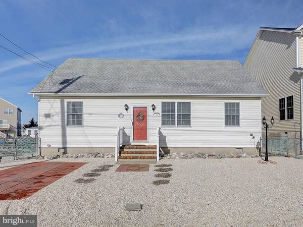 20 RONNIE DR, Manahawkin, NJ 08050