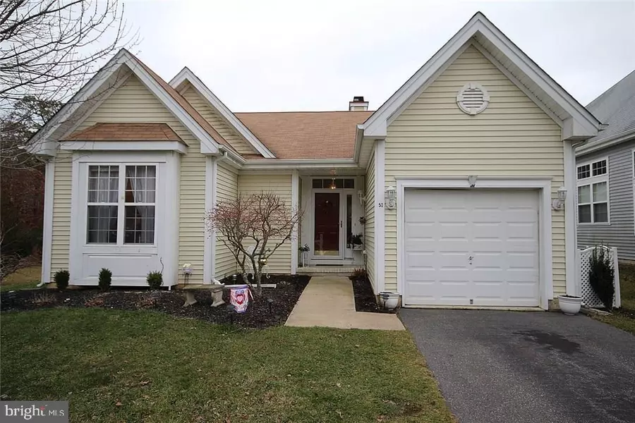 50 LAKELAND DR, Barnegat, NJ 08005