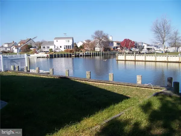 Forked River, NJ 08731,966 CAPSTAN DR