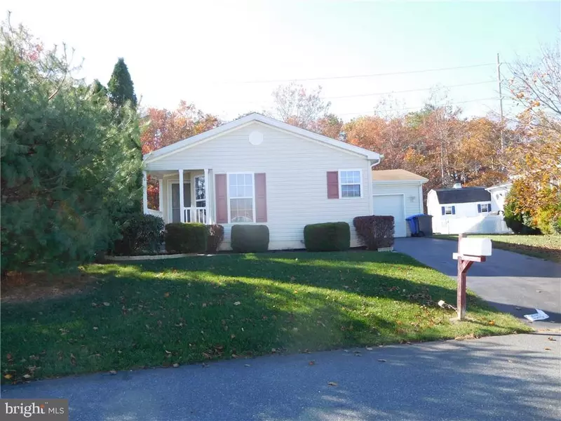 20 SPRING LAKE RD, Manahawkin, NJ 08050