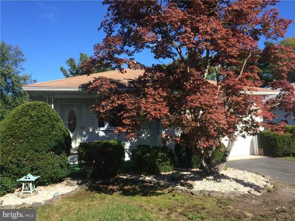 208 CHARLOTTEVILLE DR, Toms River, NJ 08757