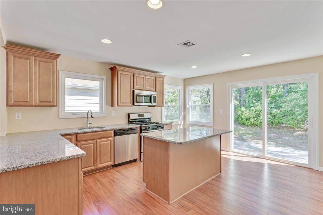 Toms River, NJ 08757,83 SAN CARLOS ST
