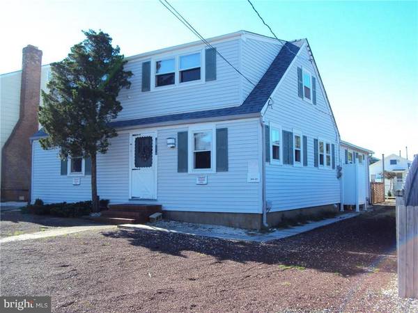 104 E 12TH ST, Ship Bottom, NJ 08008