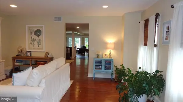 Brielle, NJ 08730,525 LONGSTREET AVE