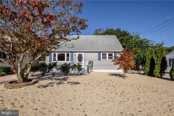 10 S UNION ST, Manahawkin, NJ 08050