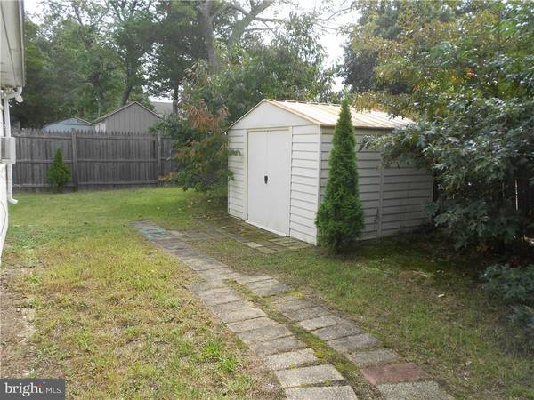 Forked River, NJ 08731,807 BEACH BLVD