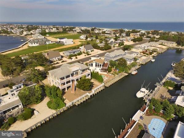 16 WARWICK AVE, Harvey Cedars, NJ 08008