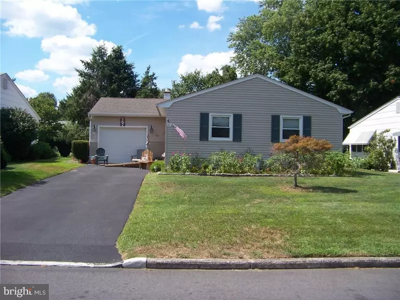 61 EDINBURGH DR, Toms River, NJ 08757