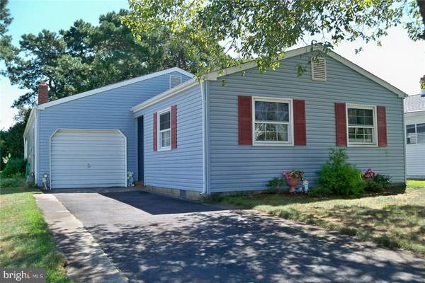 135 TORREY PINES DR, Toms River, NJ 08757