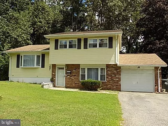 4 MAINE PL, Jackson, NJ 08527