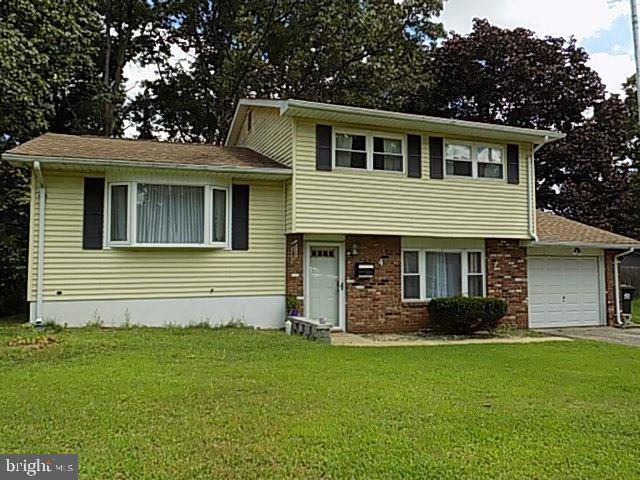Jackson, NJ 08527,4 MAINE PL
