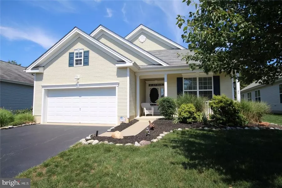 109 LAKELAND DR, Barnegat, NJ 08005