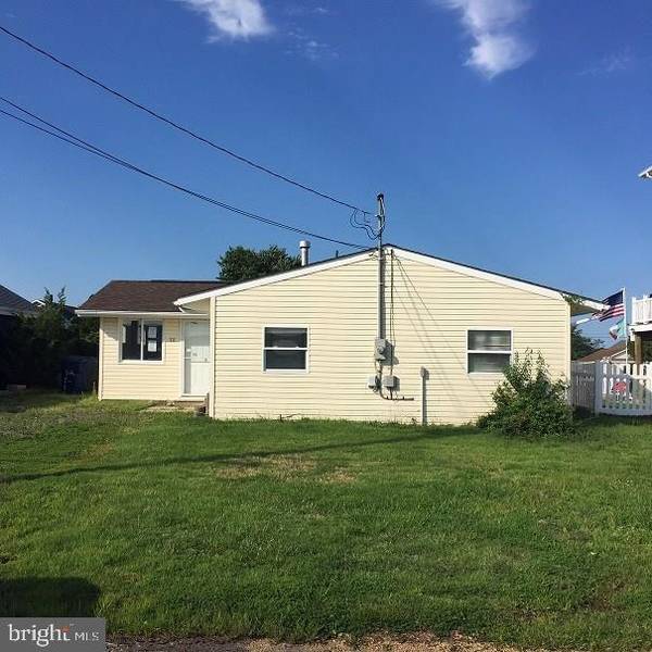 12 W MULLICA RD. RD, Tuckerton, NJ 08087