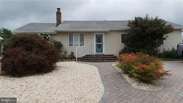 105 LEE DR, Manahawkin, NJ 08050