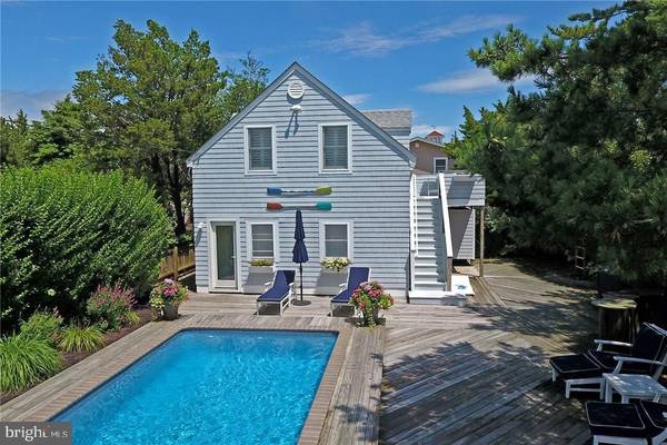 6 E 8TH ST, Barnegat Light, NJ 08006