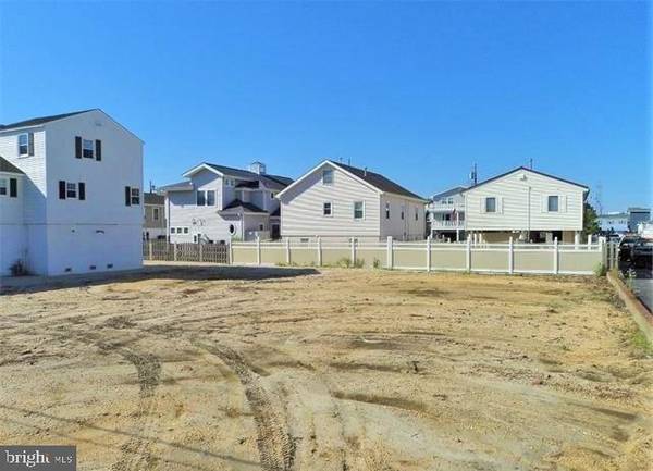 4 SOUTH 32ND ST, Long Beach Township, NJ 08008