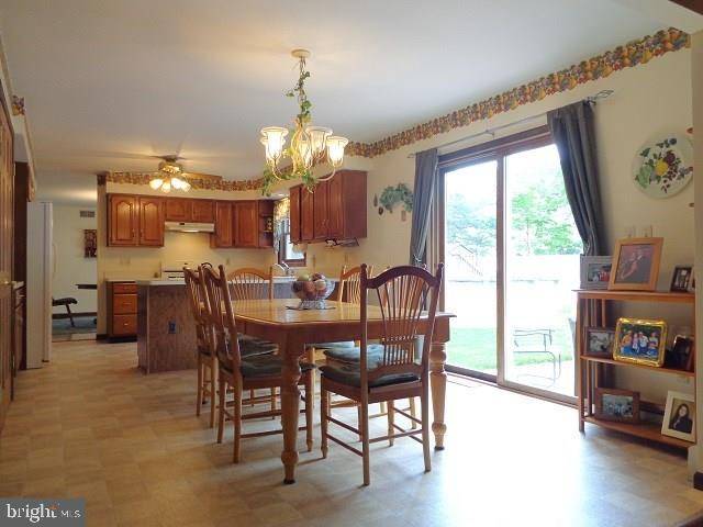 Lanoka Harbor, NJ 08734,110 FOXHOLLOW DR