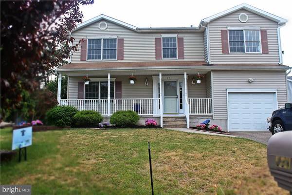 201 GLADSTONE ST, Toms River, NJ 08757