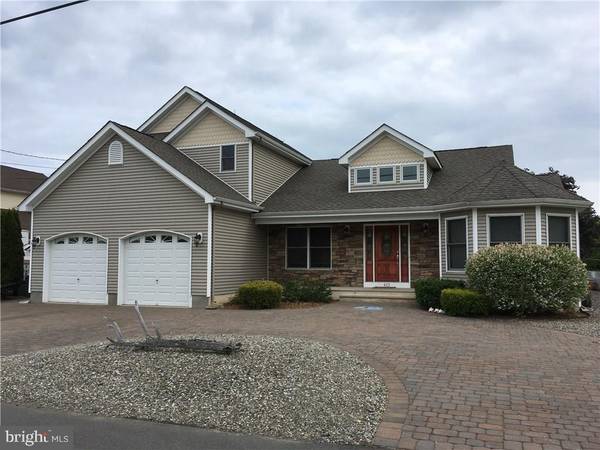 423 LAUREL BLVD, Lanoka Harbor, NJ 08734