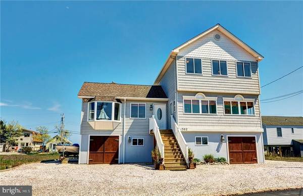 1302 E MALLARD DR, Manahawkin, NJ 08050