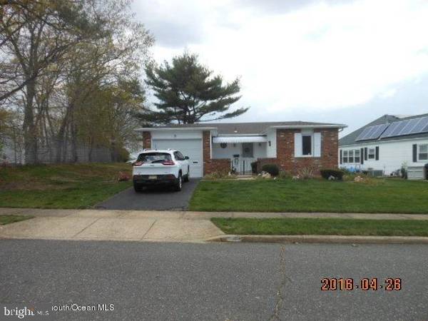 31 PHEASANT DR, Brick, NJ 08724