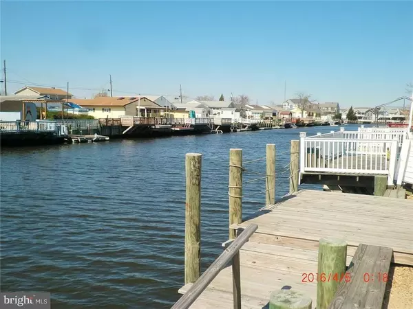 Tuckerton, NJ 08087,9 LAKE SINGLETON CT