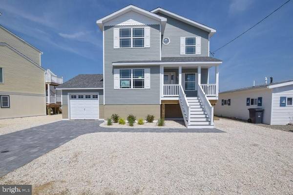 32 BARRY LN, Manahawkin, NJ 08050