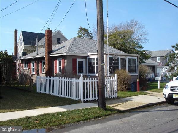 18 W DELAWARE AVE, Long Beach Township, NJ 08008