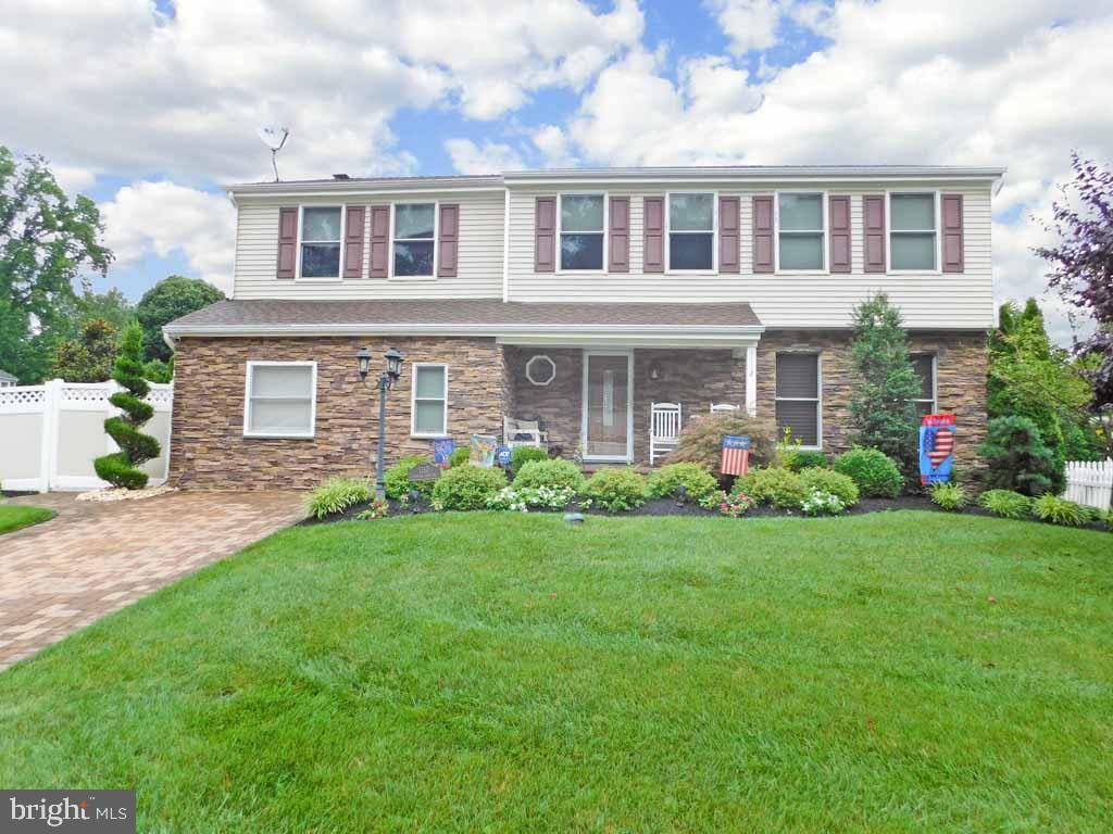 Bensalem, PA 19020,1112 NEWPORT MEWS DR