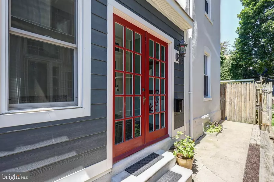 121 W DUVAL ST, Philadelphia, PA 19144