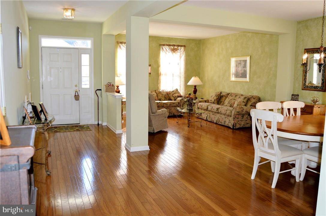 Tuckerton, NJ 08087,3 MASTERS CT