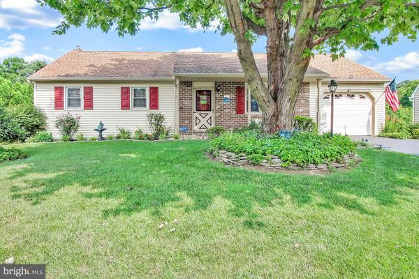 1745 WILDERNESS RD, Lancaster, PA 17603