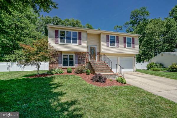 36 QUAIL HOLLOW DR, Westampton, NJ 08060