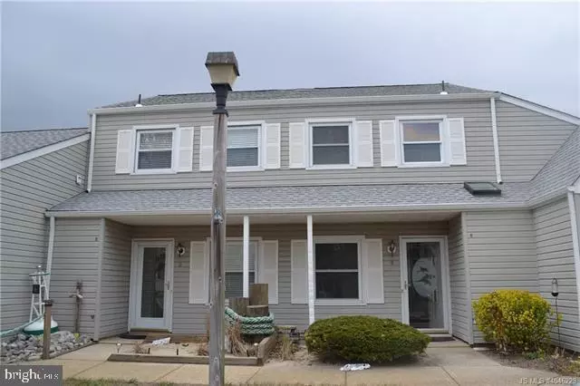 4 CHESAPEAKE CT, Barnegat, NJ 08005