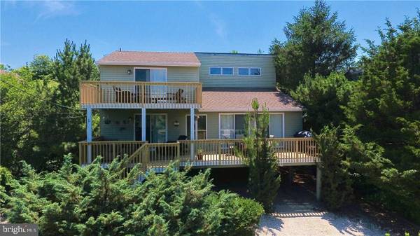 12 W 4TH ST, Barnegat Light, NJ 08006