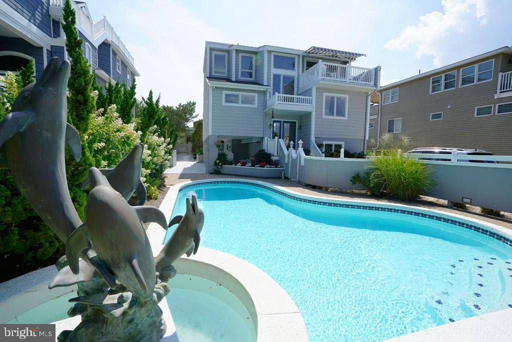 Harvey Cedars, NJ 08008,6 E 72ND ST