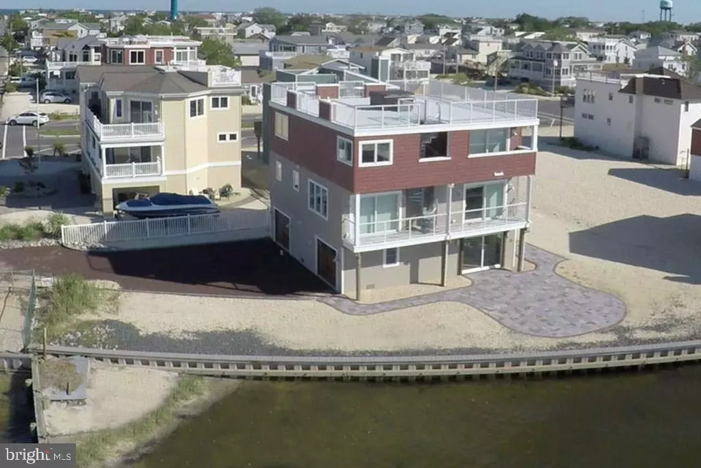 Surf City, NJ 08008,310 N 15TH ST