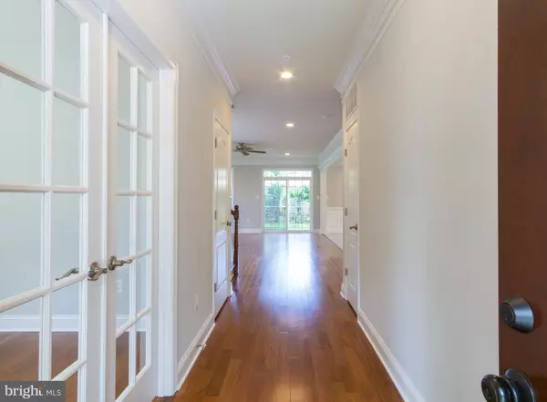 Rockville, MD 20850,608 CRABB AVE