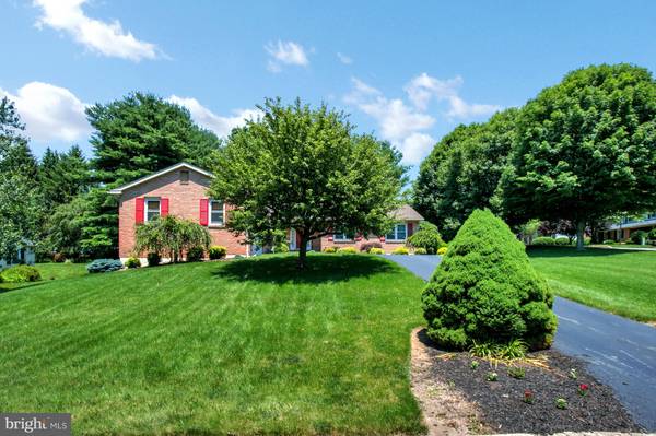 44 STATEN DR, Hockessin, DE 19707