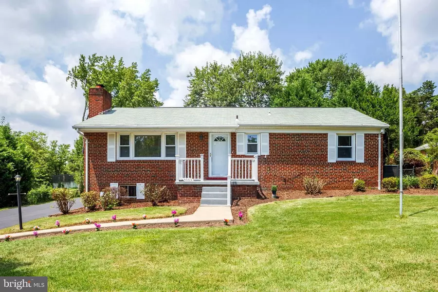 5202 CEDAR RD, Alexandria, VA 22309