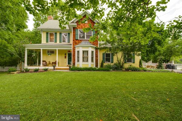 9 HIGH ST, Round Hill, VA 20141