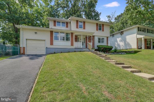 3 LEAF LN, Newark, DE 19702