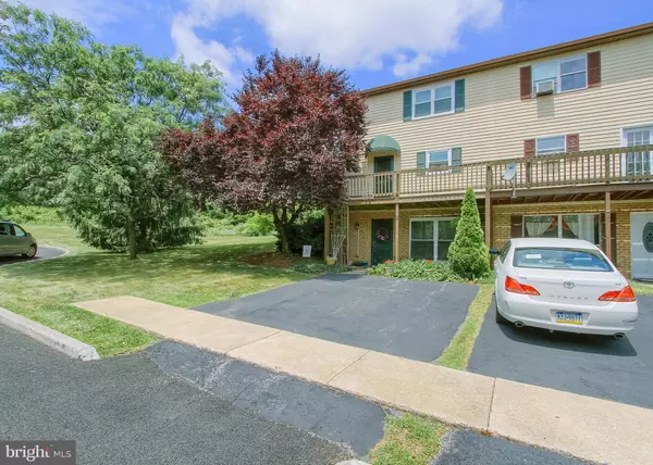 Mechanicsburg, PA 17055,2 DARTMOUTH CT