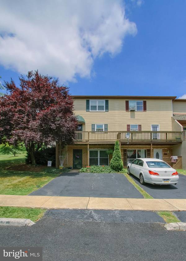 2 DARTMOUTH CT, Mechanicsburg, PA 17055