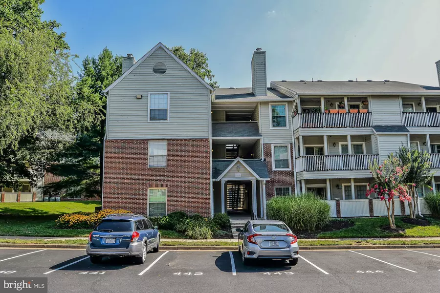 3919 PENDERVIEW DR #1832, Fairfax, VA 22033