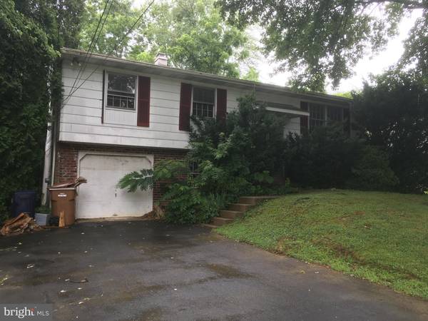 4 SCHOOL LN, Willow Grove, PA 19090