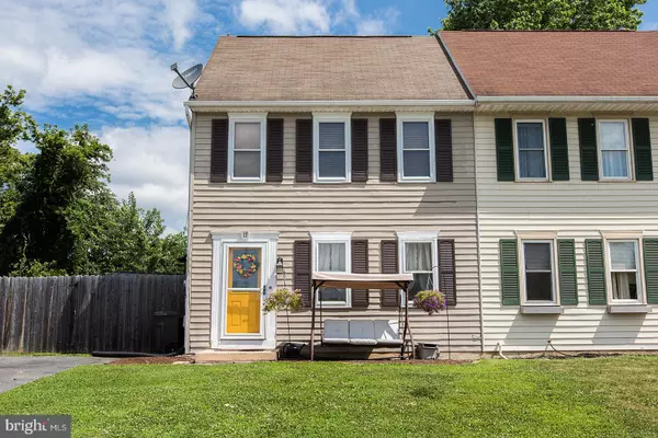 17 PICKFORD DR, Lancaster, PA 17603