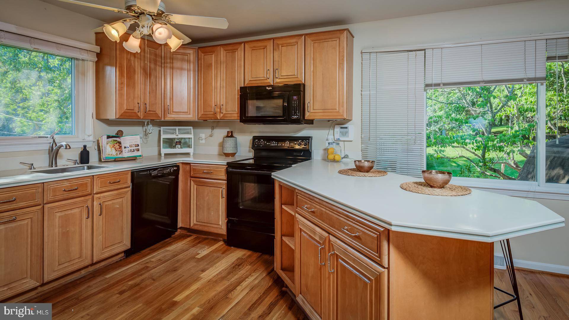 1719 VALLEY AVE, Mclean, VA 22101