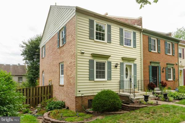 2437 WINDBREAK DR, Alexandria, VA 22306